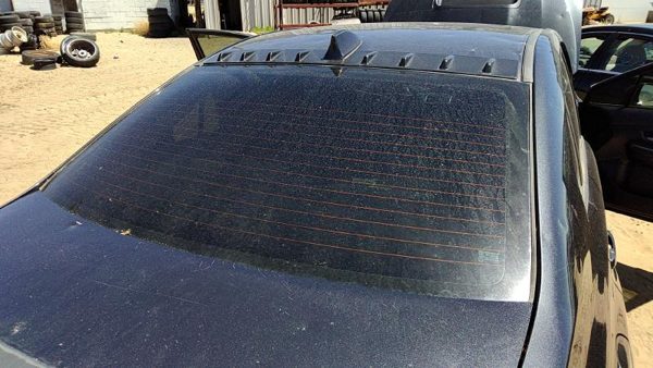 2016 Subaru Wrx Back Glass/window — photo 4