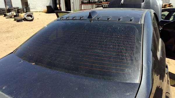 2016 Subaru Wrx Back Glass/window — photo 3