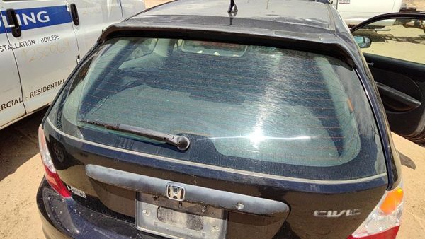 2004 Honda Civic Back Glass/window — photo 4