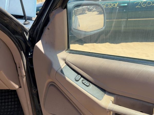 1994 Ford Explorer 2 Dr Passenger Right Front Door Trim Panel With Switches Tan — photo 4