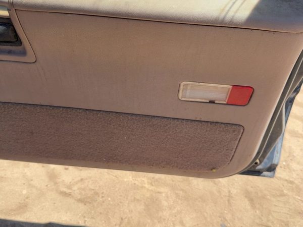 1994 Ford Explorer 2 Dr Passenger Right Front Door Trim Panel With Switches Tan — photo 3
