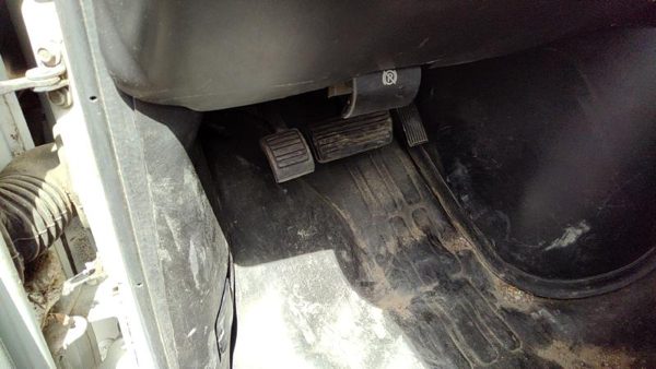 03-14 Chevy Express Van Parking Brake Pedal Assembly Oem Complete Emergency Unit — photo 2
