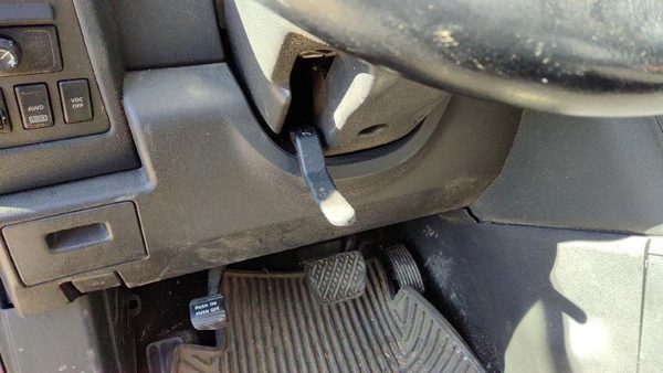 2008-2015 Nissan Rogue Lower Dash Under Column Knee Bolster Trim Panel G Black — photo 3
