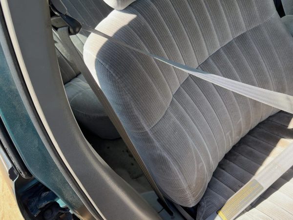 99 Chevy Lumina Passenger Right Front Seat Belt Retractor Oem Shoulder Shale 92B — photo 4