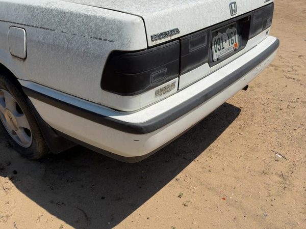 1988-1989 Honda Accord Lx Rear Bumper Cover Assembly Oem Back Sedan White — photo 8