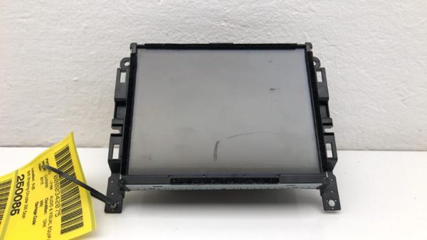 2015 Chrysler 200 Dash Display Receiver Screen Stereo Radio Head Unit Oem — photo 1
