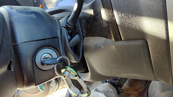 2004-2012 Gmc Canyon Ignition Switch Assembly With Key Complete Electrical Oem — photo 1