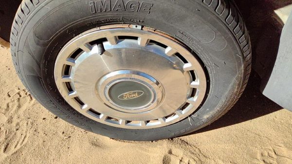 1984-1985 Ford Tempo 13 Hub Cap Wheel Cover Oem 1 E43z1130a — photo 2