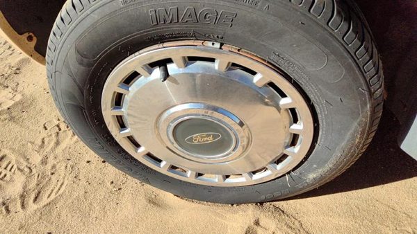 1984-1985 Ford Tempo 13 Hub Cap Wheel Cover Oem 1 E43z1130a — photo 1