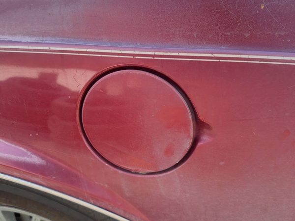 1986-1988 Olds 88 Fuel Tank Door With Hinge Gas Lid Oem Filler — photo 4
