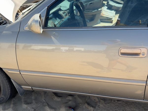 1999 Toyota Camry Front Door LH Antique Sage 1B2 — photo 2