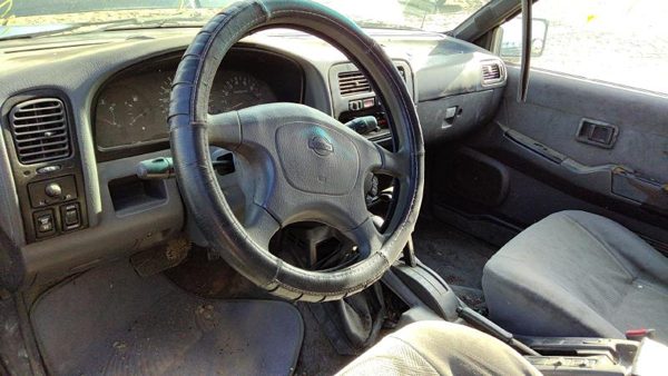 1994 Nissan Pathfinder Hood Black — photo 4