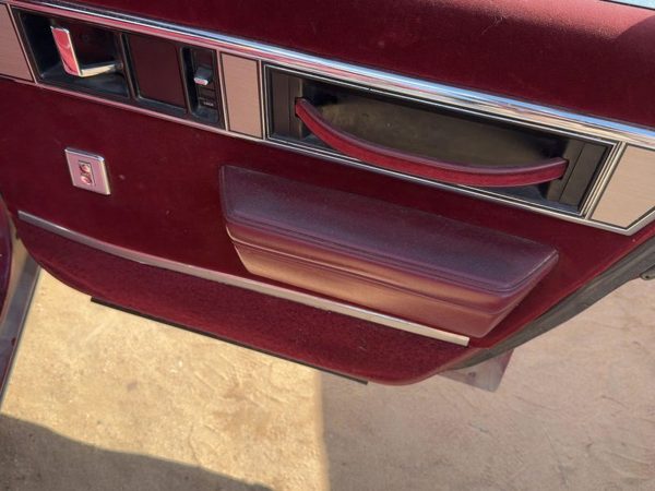 1986-1988 Olds 88 Passenger Right Rear Door Trim Panel With Switches Back — photo 5