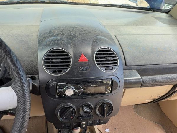 1998-2010 Vw Beetle Convertible Trim Bezel Around Radio Surround Dash Panel Oem — photo 1