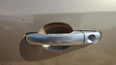2006 Chevrolet HHR Outside Door Handle LH Chevy Gold 15U