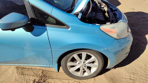 2014-2019 Nissan Versa Note Passenger Right Front Fender Oem Blue Rbe Fca009mbmb — photo 2