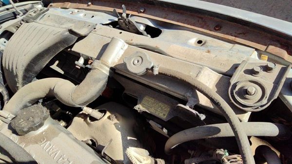 2004 Mitsubishi Eclipse Radiator 3.0L Manual Trans Aluminum Aftermarket — photo 1