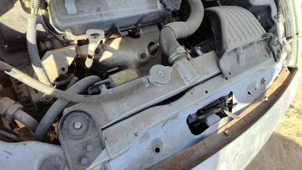 2004 Mitsubishi Eclipse Radiator 3.0L Manual Trans Aluminum Aftermarket — photo 2