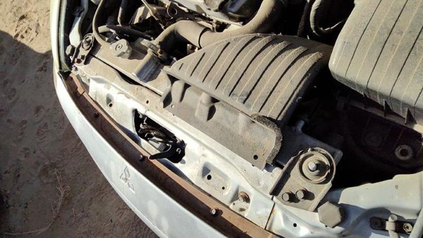 2004 Mitsubishi Eclipse Radiator 3.0L Manual Trans Aluminum Aftermarket — photo 3