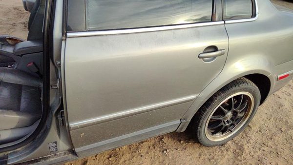 2002 Volkswagen Passat Rear Door LH Silver — photo 3