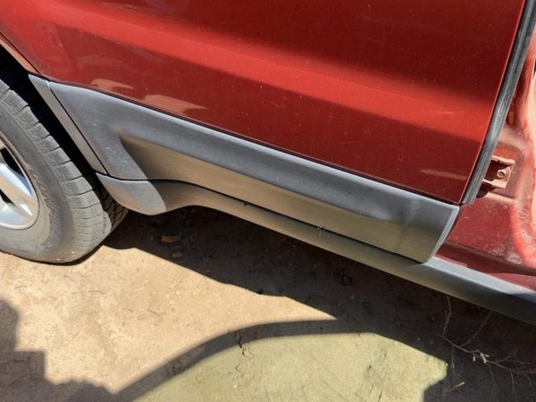 01-07 Ford Escape Passenger Right Rear Moulding From Door Oem Back Med Platinum — photo 1