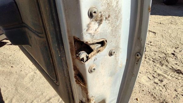 1985 Pontiac Sunbird Passenger Right Front Door Latch With Rods/Cables Oem — photo 4