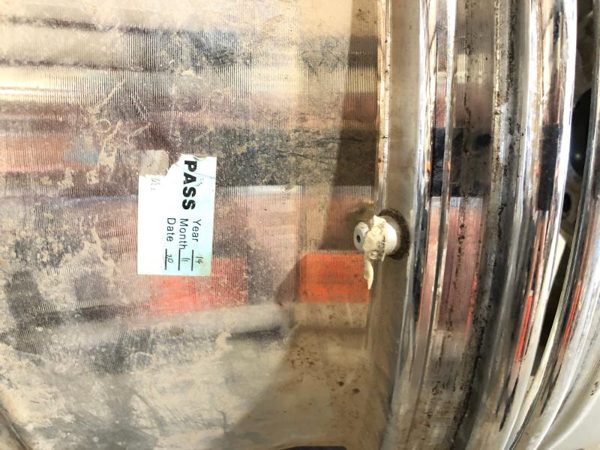 2008 GMC Yukon Wheel 20x8-1/2 5 Spoke Covered Lug Nuts Polished Aluminum Set Of — photo 10