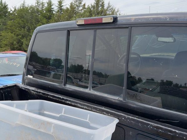 1988-1999 Chevy Silverado 1500 Sliding Back Glass Rear Window Oem 15028337 — photo 5