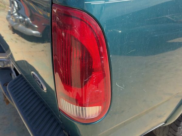 1997-2004 Ford F150 Passenger Right Tail Light Brake Lamp Oem Rear F85Z13404Ca — photo 1