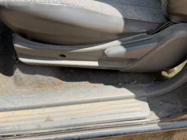 1998-2004 Isuzu Rodeo Driver Left Side Seat Trim Panel Oem — photo 3