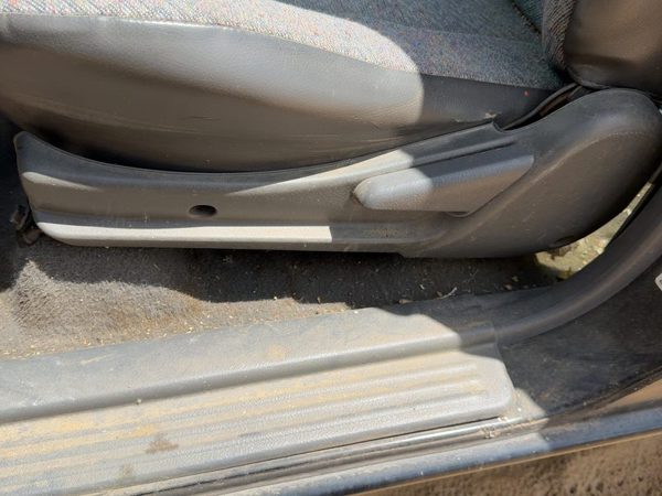 1998-2004 Isuzu Rodeo Driver Left Side Seat Trim Panel Oem — photo 2