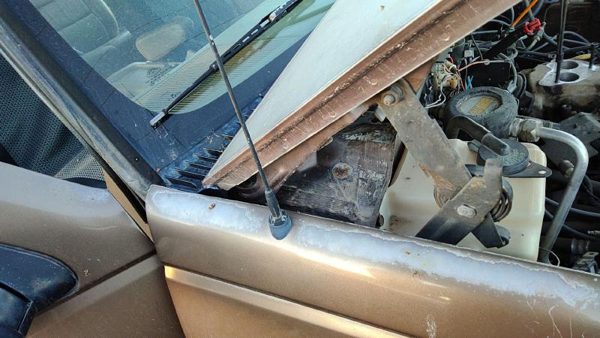 1994 Suburban 1500 Antenna — photo 2