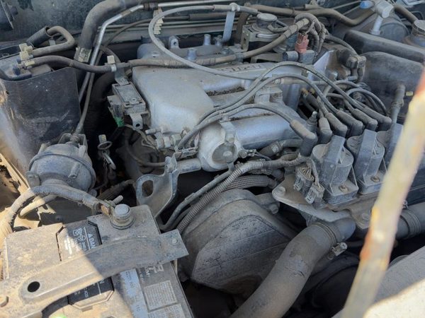1993-1995 Isuzu Rodeo Passenger Right Valve Cover Oem 3.2L — photo 1