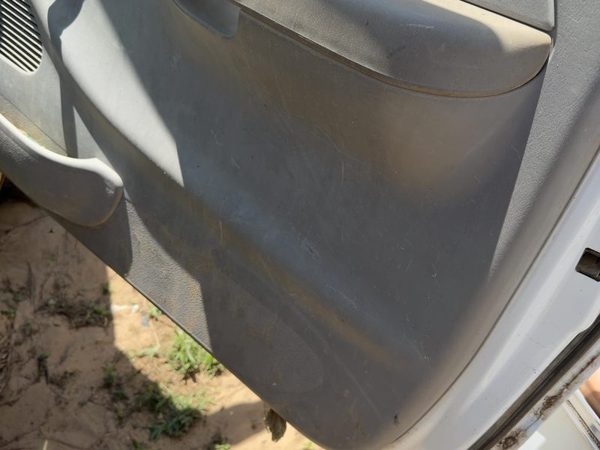 2000-2003 Ford F150 Passenger Right Front Door Trim Panel Manual Gray — photo 2