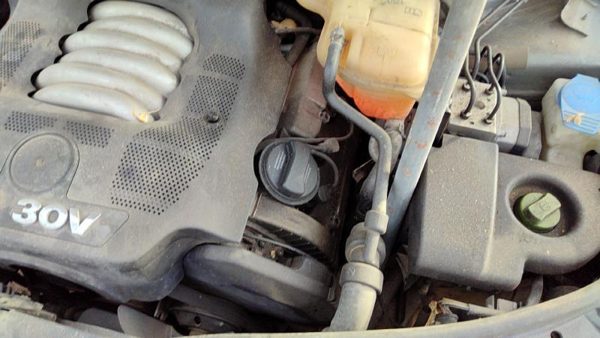 2001-2005 Vw Passat Driver Left Cylinder Head Assembly Oem 2.8L 078103067Bm — photo 3