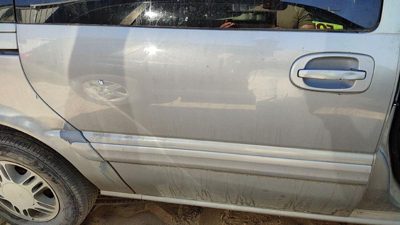 2000 Chevrolet Venture Rear Door RH Silver 17U