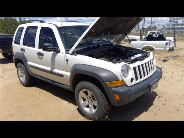 2006 Jeep Liberty — vehicle photo 3