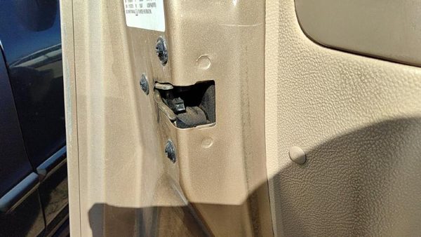 2006-2011 Chevy Hhr Driver Left Front Door Latch With Rods/cables Oem 25949094 — photo 2