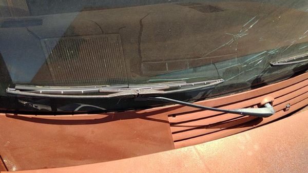 1985 Pontiac Sunbird Passenger Right Windshield Wiper Arm Oem Blade Lever — photo 1