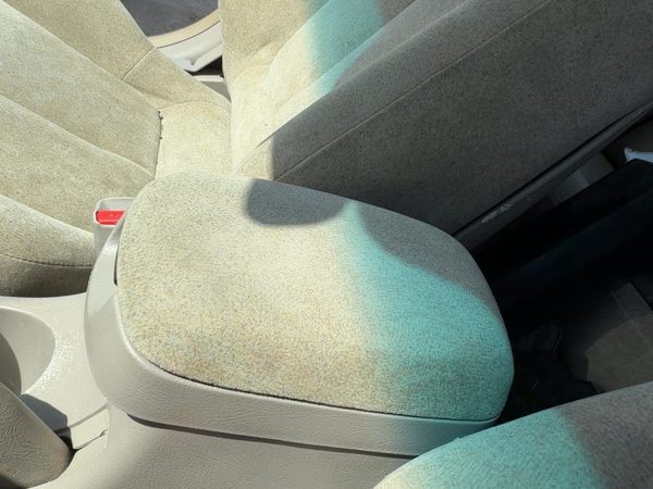 01-03 Elantra Center Console Lid Only Arm Rest Fold Down Manual Cloth Gray Ze — photo 1
