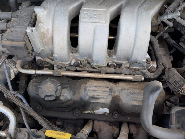 94-00 Town & Country Complete Fuel Rail With Injectors Set Loaded Oem 3.3L — photo 1