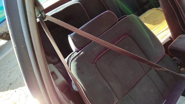 1989 Buick Century Passenger Right Front Seat Belt Retractor Oem Shoulder Red — photo 2