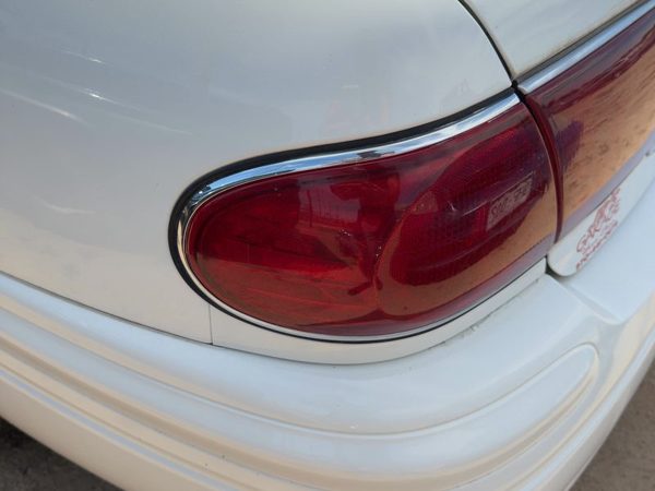 2001-2005 Buick Lesabre Driver Left Outer Tail Light Brake Lamp Oem Rear — photo 3