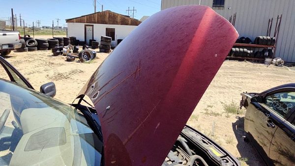 2001 Volvo V70 Hood Red 445 — photo 2