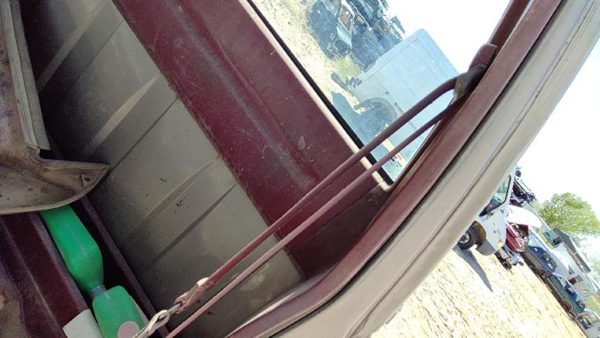 88-94 Gmc Sierra 2500 Driver Left Front Seat Belt Retractor Oem Shoulder Red — photo 4