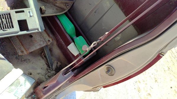 88-94 Gmc Sierra 2500 Driver Left Front Seat Belt Retractor Oem Shoulder Red — photo 7