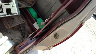 88-94 Gmc Sierra 2500 Driver Left Front Seat Belt Retractor Oem Shoulder Red