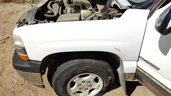 1999-2002 Chevy Silverado 1500 Driver Left Front Fender Oem White 50U 19168844 — photo 1