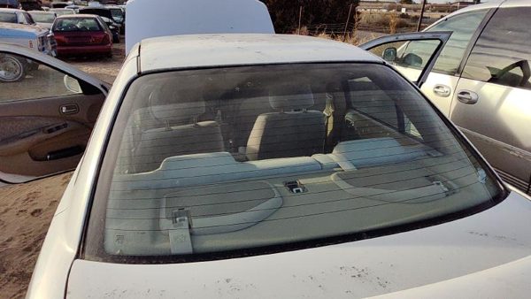 2000-2006 Nissan Sentra Back Glass Rear Window Oem 797124Z000 — photo 3