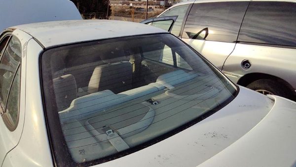 2000-2006 Nissan Sentra Back Glass Rear Window Oem 797124Z000 — photo 5